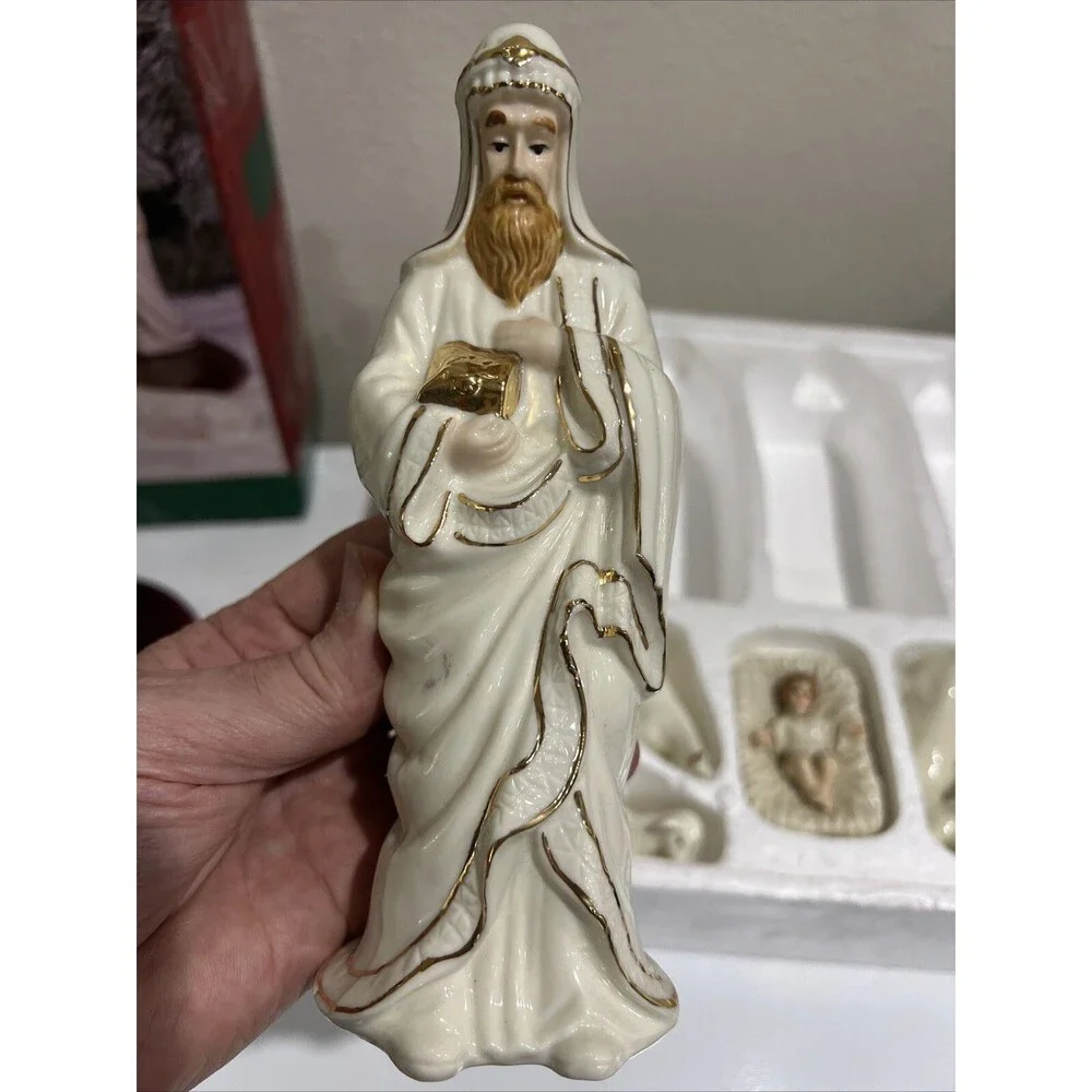 Porcelain Nativity Set 11 Pc w/ Wood Display in Box Christmas Fantasy Wonderland
